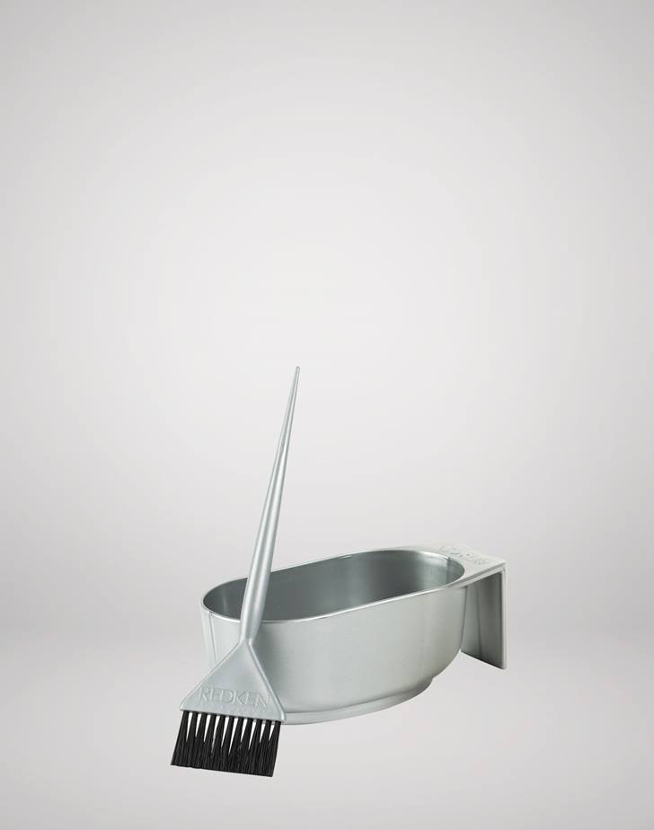 Recipiente gris plata para coloración ByRedken